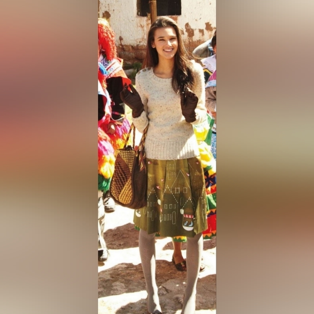 Anthropologie Maeve Feathered Village Skirt, VGUC, Size 4